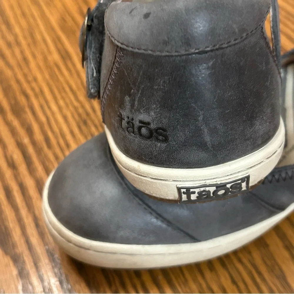 Taos Women's Charcoal Leather Mary Jane’s Adjustable Velcro Strap Buckle Sz 8.5 - Picture 8 of 9